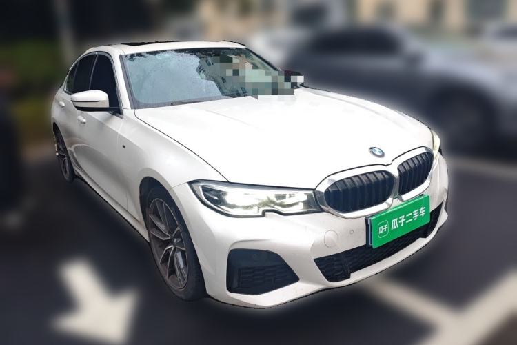 Used BMW 3 Series 2020 325i M Sport Package Front Right 45 Deg