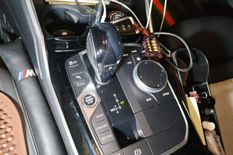 Used BMW 3 Series 2020 325Li First Edition Gear Lever