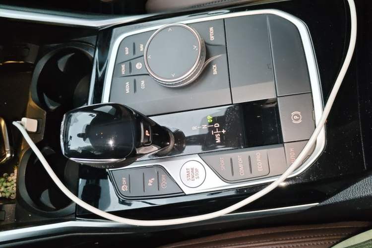 Used BMW 3 Series 2020 325Li First Edition Gear Lever