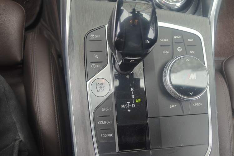 Used BMW 3 Series 2020 325Li First Edition Gear Lever
