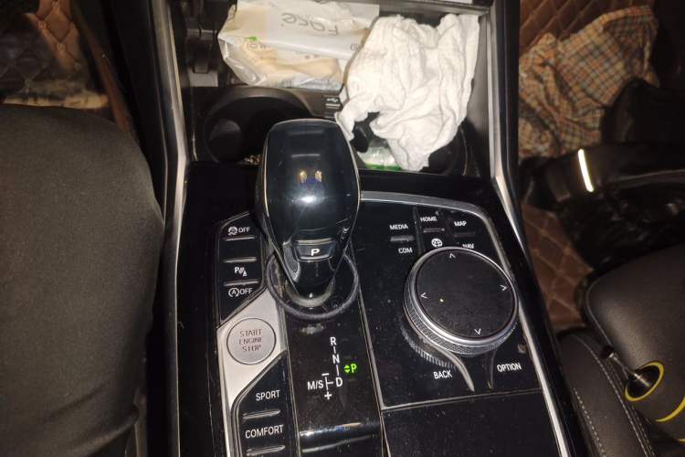 Used BMW 3 Series 2020 325Li First Edition Gear Lever