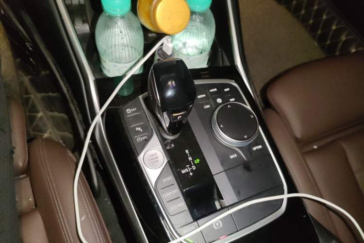 Used BMW 3 Series 2020 325Li First Edition Gear Lever