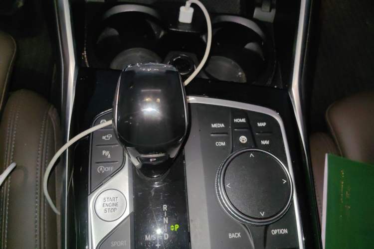 Used BMW 3 Series 2020 325Li First Edition Gear Lever