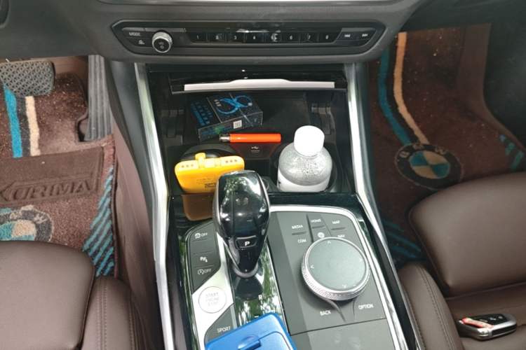 Used BMW 3 Series 2020 325Li First Edition Gear Lever