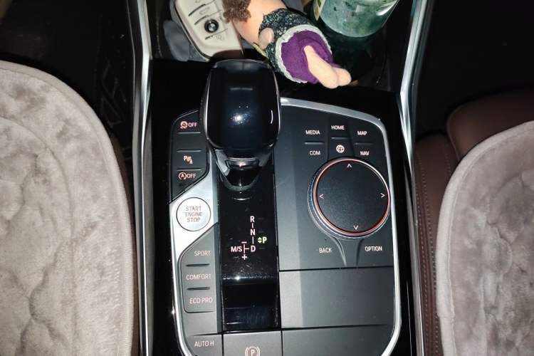 Used BMW 3 Series 2020 325Li First Edition Gear Lever