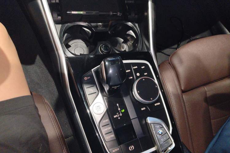 Used BMW 3 Series 2020 325Li First Edition Gear Lever