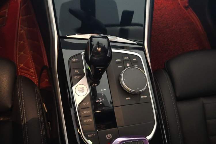 Used BMW 3 Series 2020 325Li First Edition Gear Lever