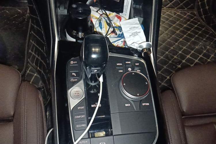 Used BMW 3 Series 2020 325Li First Edition Gear Lever
