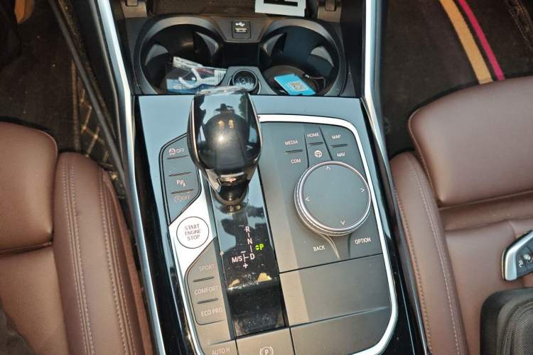 Used BMW 3 Series 2020 325Li First Edition Gear Lever