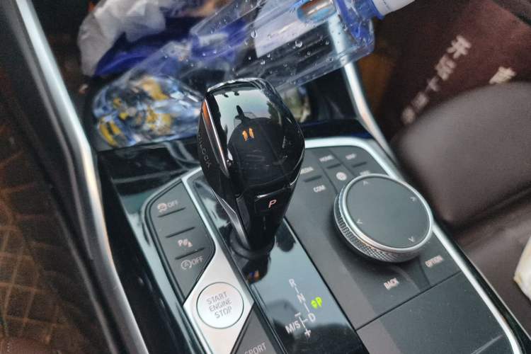 Used BMW 3 Series 2020 325Li First Edition Gear Lever