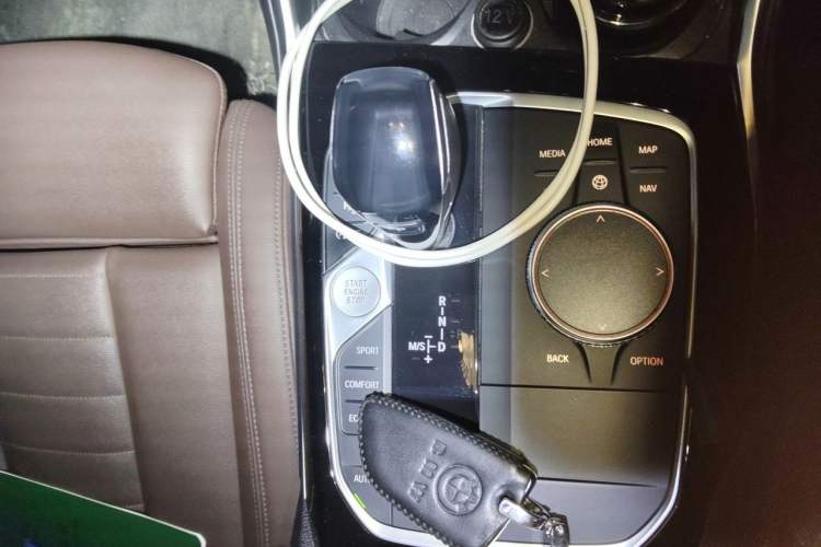 Used BMW 3 Series 2020 325Li First Edition Gear Lever