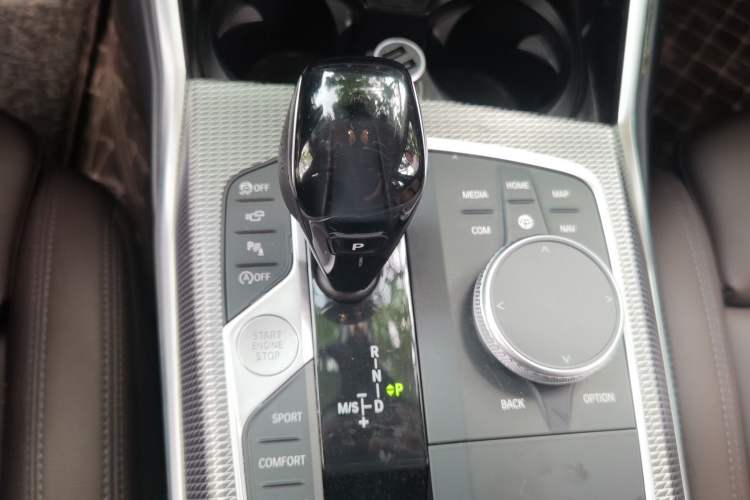 Used BMW 3 Series 2020 325i M Sport Night Edition package Gear Lever