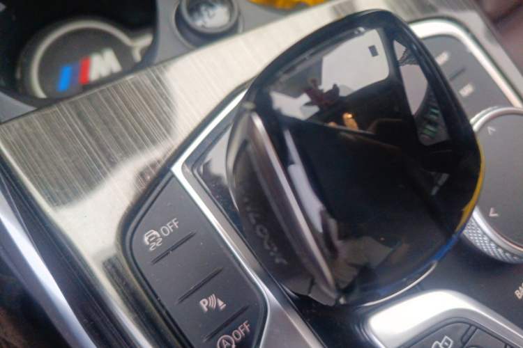 Used BMW 3 Series 2020 325Li First Edition Gear Lever