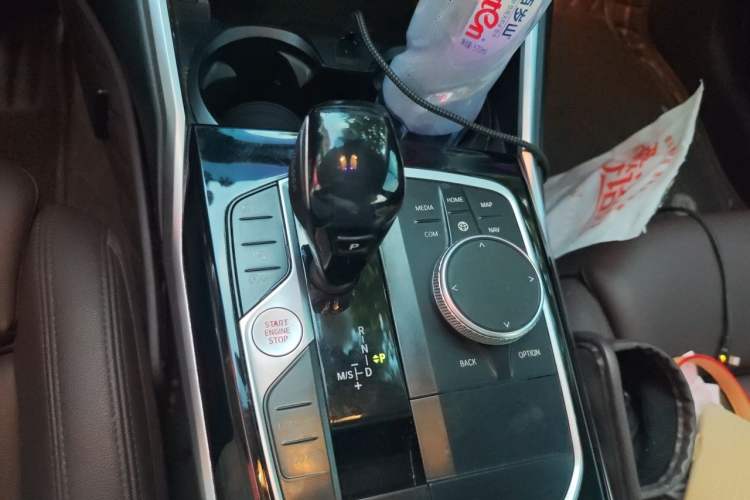 Used BMW 3 Series 2020 325Li First Edition Gear Lever