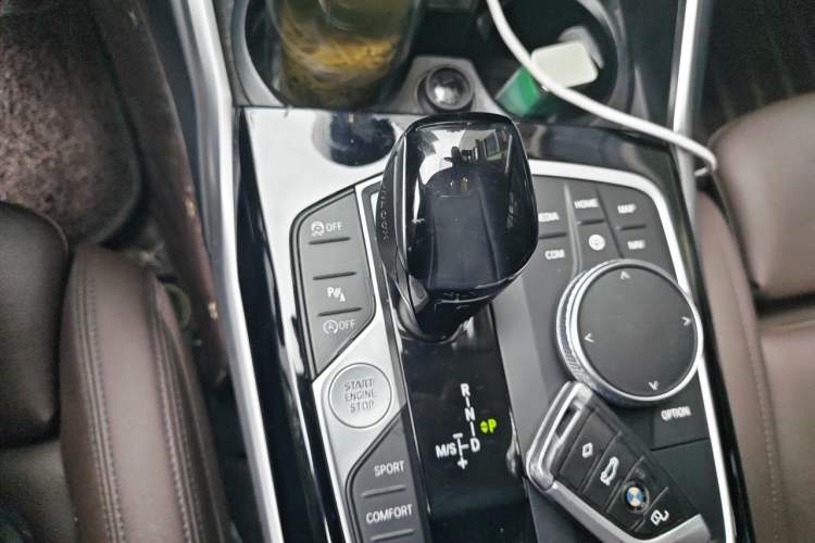 Used BMW 3 Series 2020 325Li First Edition Gear Lever
