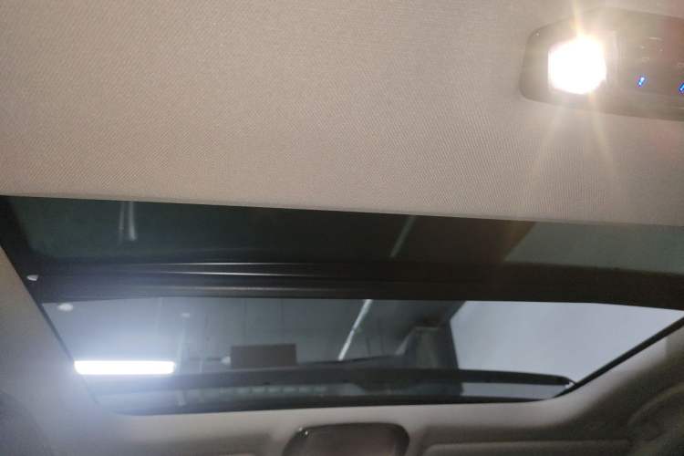 Used BMW 3 Series 2020 Restyled 325i M Sport Night Edition Package Headliner
