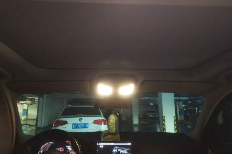 Used BMW 3 Series 2020 325i M Sport Night Edition package Headliner