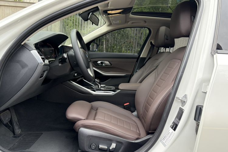 Used BMW 3 Series 2020 320i Sport Package Interior 1