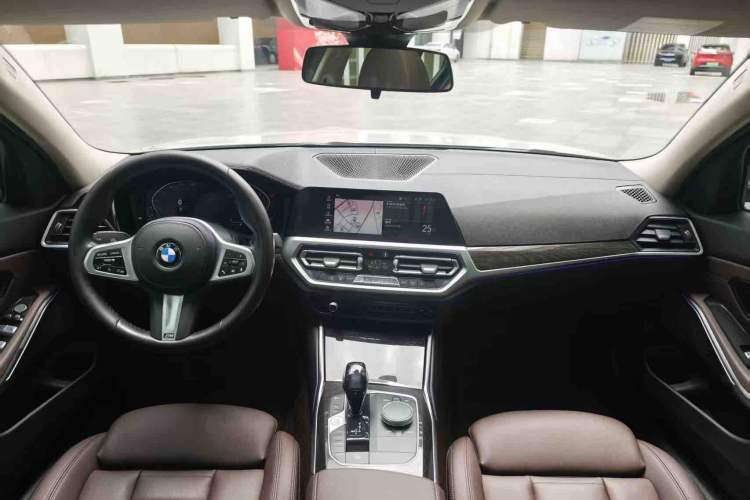 Used BMW 3 Series 2020 Restyled 325Li M Sport Package Interior 1
