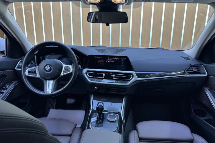 Used BMW 3 Series 2020 Restyled 325Li M Sport Package Interior 1