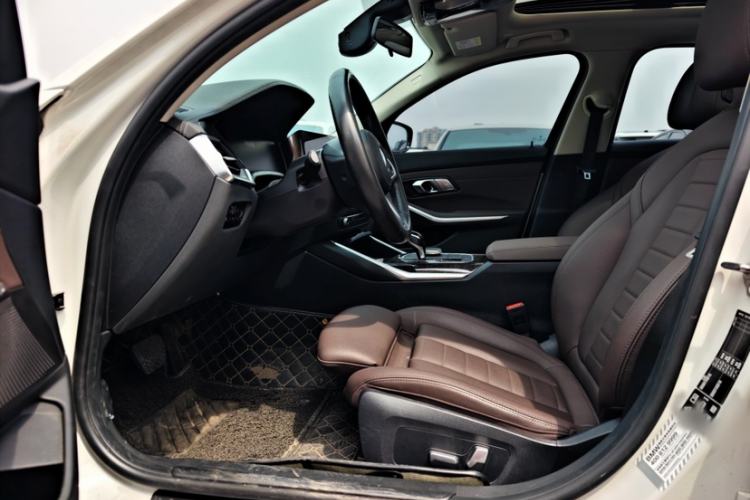 Used BMW 3 Series 2020 Facelifted 325Li xDrive M Sport Package Interior 1