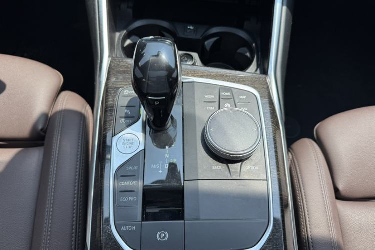 Used BMW 3 Series 2020 Restyled 325Li M Sport Package Interior 10