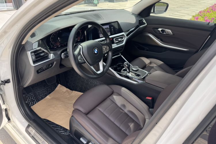 Used BMW 3 Series 2020 325Li First Edition Interior 11