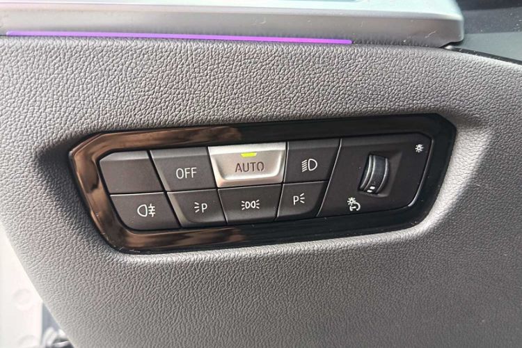 Used BMW 3 Series 2020 Restyled 325Li M Sport Package Interior 12