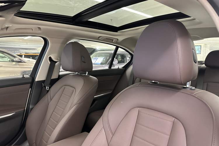 Used BMW 3 Series 2020 320Li M Sport Package Interior 12