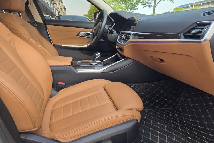 Used BMW 3 Series 2020 Facelifted 325Li xDrive M Sport Package Interior 2