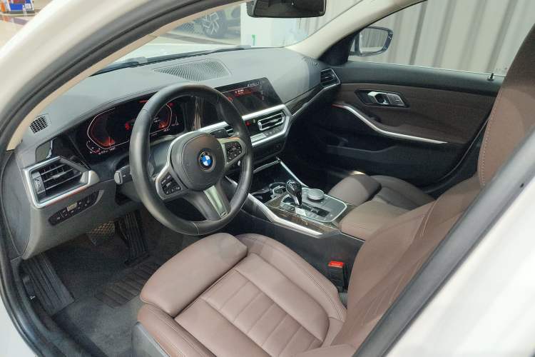 Used BMW 3 Series 2020 Restyled 325Li M Sport Package Interior 2
