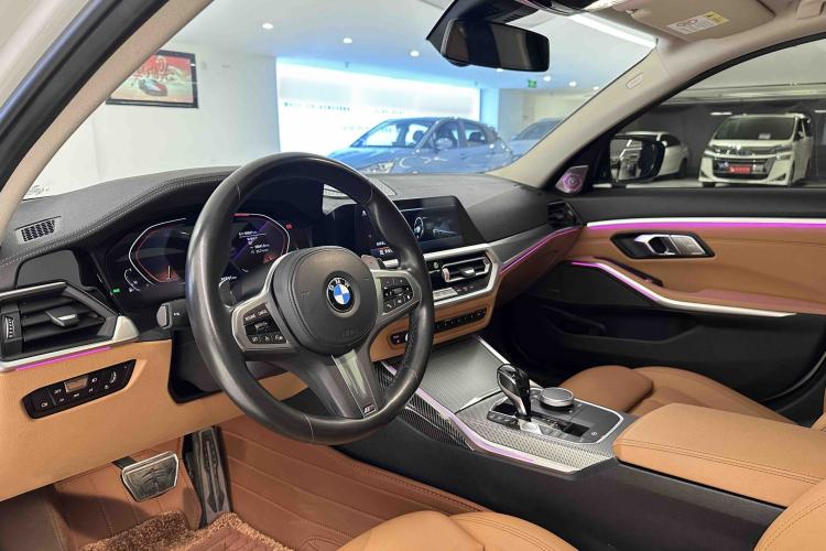 Used BMW 3 Series 2020 330i M Sport Night Edition Interior 3
