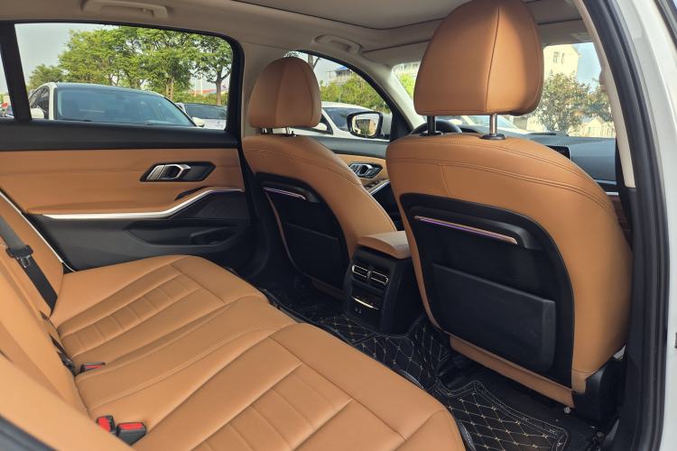 Used BMW 3 Series 2020 Facelifted 325Li xDrive M Sport Package Interior 3