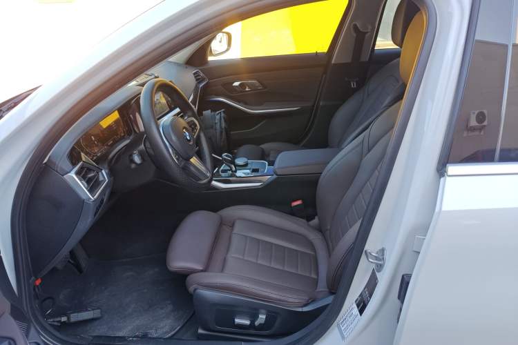 Used BMW 3 Series 2020 Restyled 325Li M Sport Package Interior 3