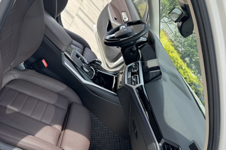 Used BMW 3 Series 2020 325Li First Edition Interior 3