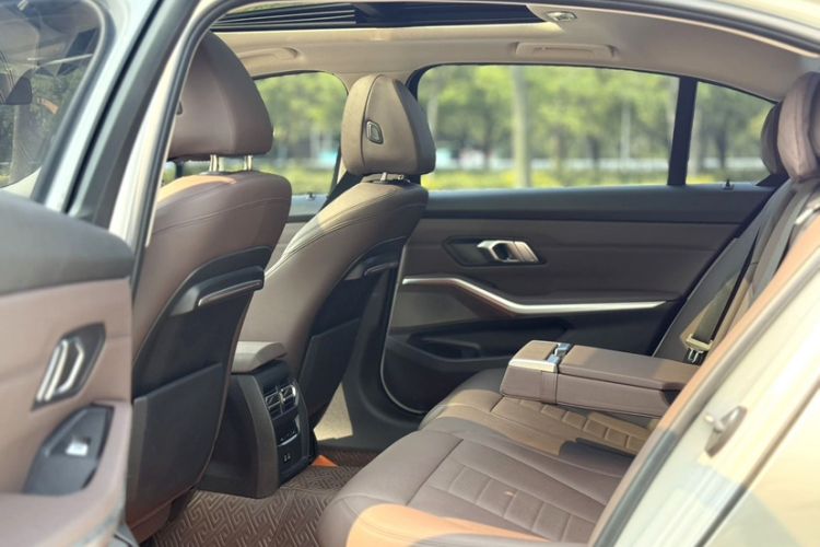 Used BMW 3 Series 2020 325Li First Edition Interior 3