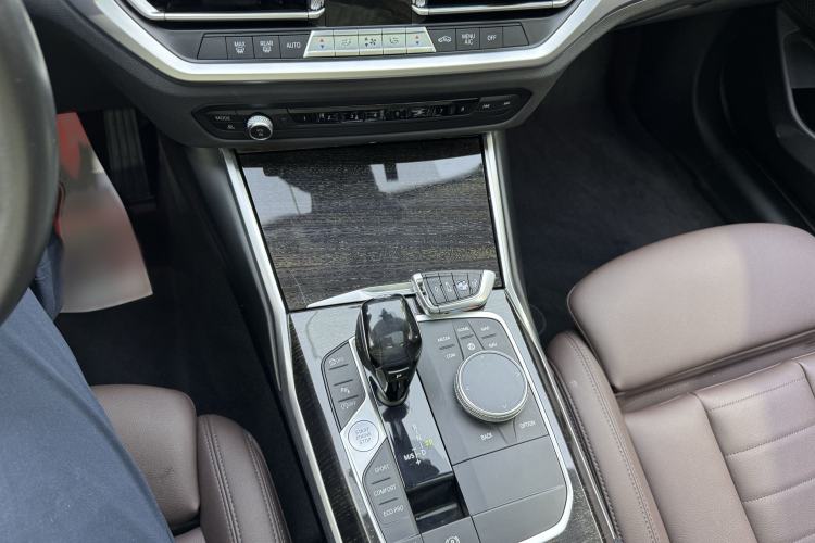 Used BMW 3 Series 2020 Restyled 325Li M Sport Package Interior 4