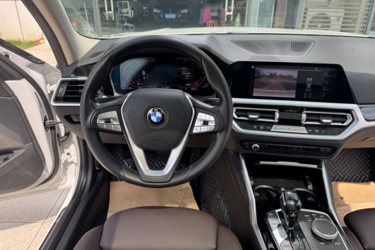 Used BMW 3 Series 2020 325Li First Edition Interior 4