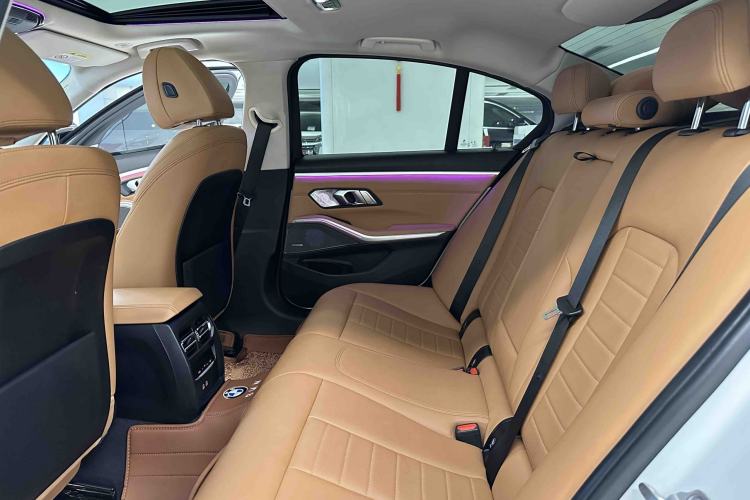 Used BMW 3 Series 2020 330i M Sport Night Edition Interior 6