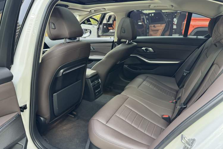 Used BMW 3 Series 2020 Restyled 325Li M Sport Package Interior 6