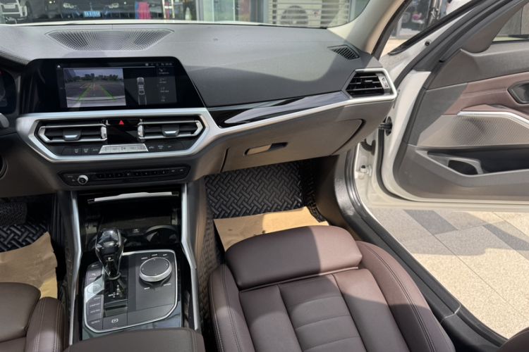 Used BMW 3 Series 2020 325Li First Edition Interior 6