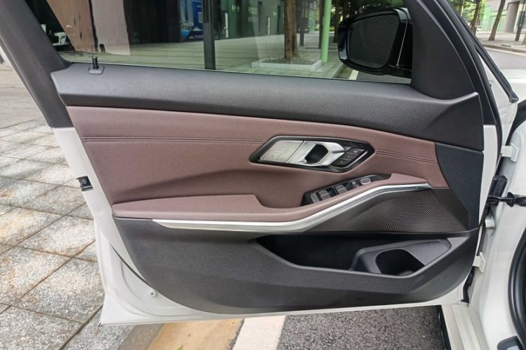 Used BMW 3 Series 2020 Restyled 325Li M Sport Package Interior 7
