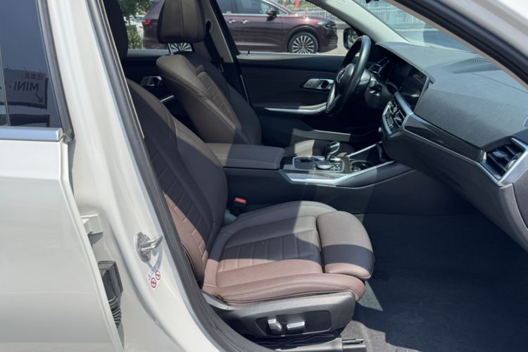 Used BMW 3 Series 2020 Restyled 325Li M Sport Package Interior 8