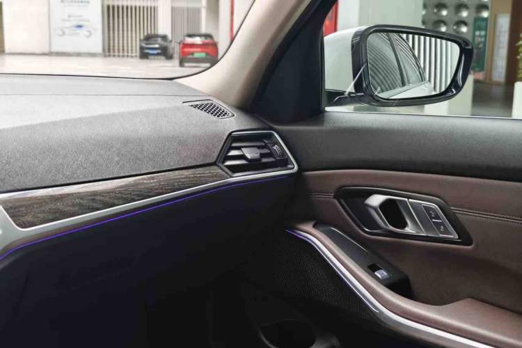 Used BMW 3 Series 2020 Restyled 325Li M Sport Package Interior 8