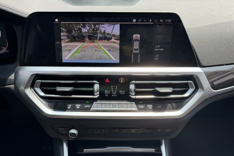 Used BMW 3 Series 2020 Restyled 325Li M Sport Package Interior 9