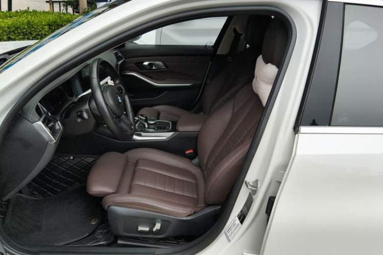 Used BMW 3 Series 2020 325Li M Sport Package Left Front Seat