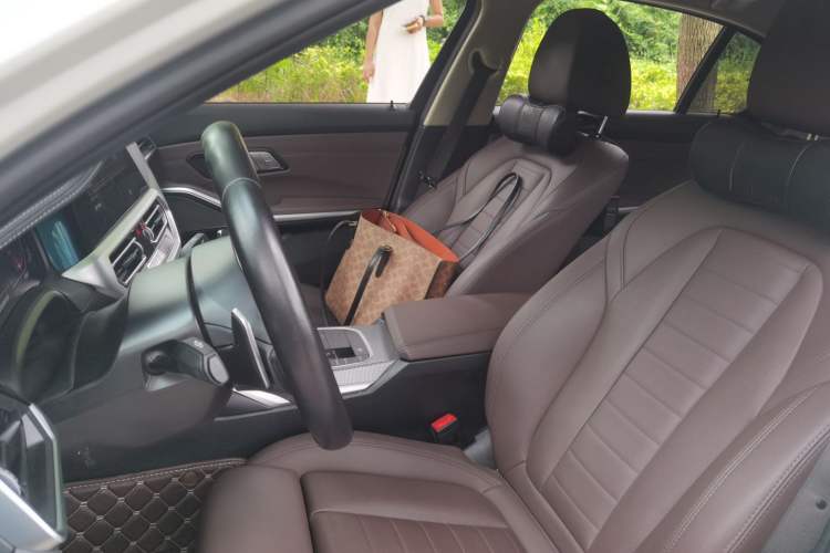 Used BMW 3 Series 2020 325i M Sport Night Edition package Left Front Seat