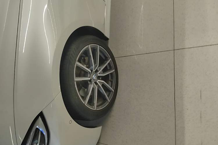 Used BMW 3 Series 2020 Facelifted 325i M Sport Package Left Front Wheel Hub