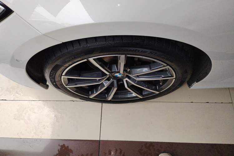 Used BMW 3 Series 2020 320Li M Sport Package Left Front Wheel Hub