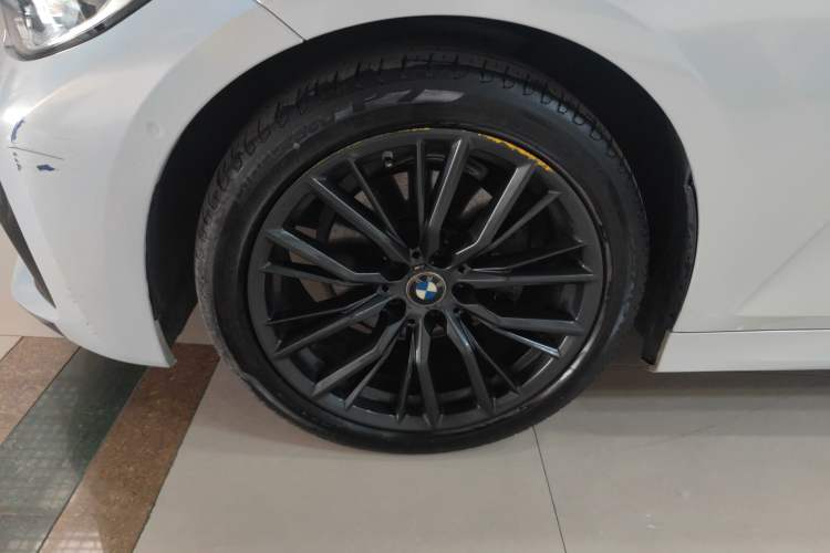 Used BMW 3 Series 2020 Restyled 325Li M Sport Package Left Front Wheel Hub